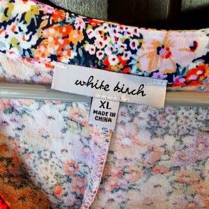 White Birch Ladies, sleeveless shirt.Pretty Floral design.